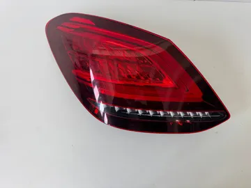 Đèn lái sau tài Mercedes C300: A2059064503