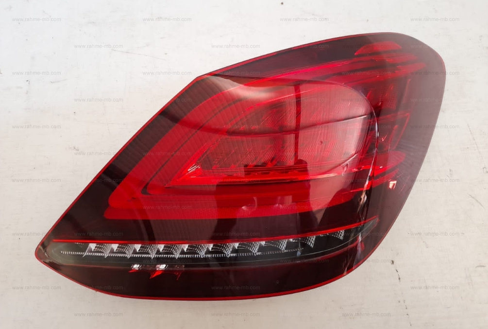 Đèn lái sau phải Mercedes C300, A2059064603