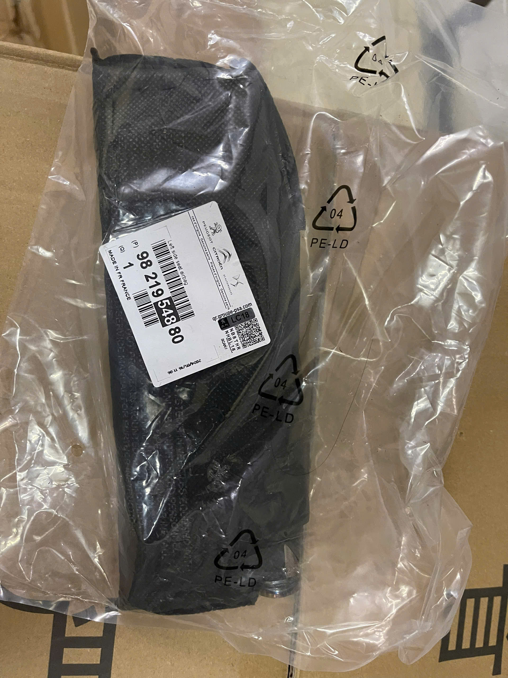 YL01512580	TÚI KHÍ GHẾ TRƯỚC, BÊN TRÁI P24 PEUGEOT 2008